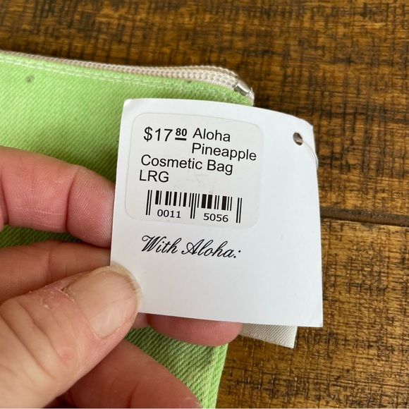 SoHa Living Hawaii green Aloha cosmetic zipper bag NWT - Picture 5 of 8